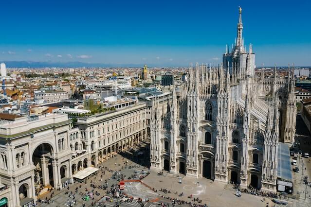 Panorama lavorativo italiano: Milano e Roma in testa, crescono le offerte per ingegneri e marketers